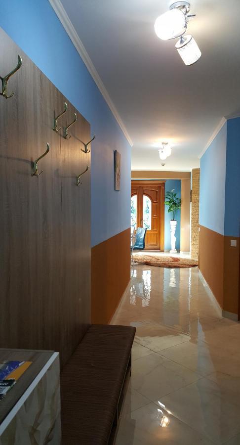 Paris-Lux. Apartment Hajduszoboszlo Ngoại thất bức ảnh