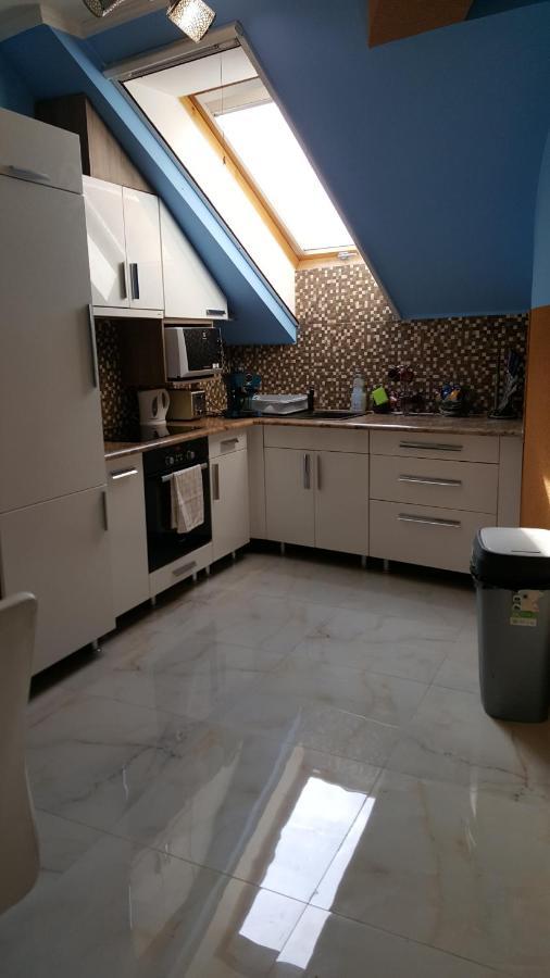 Paris-Lux. Apartment Hajduszoboszlo Ngoại thất bức ảnh