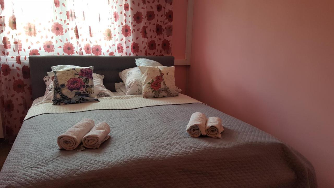 Paris-Lux. Apartment Hajduszoboszlo Ngoại thất bức ảnh