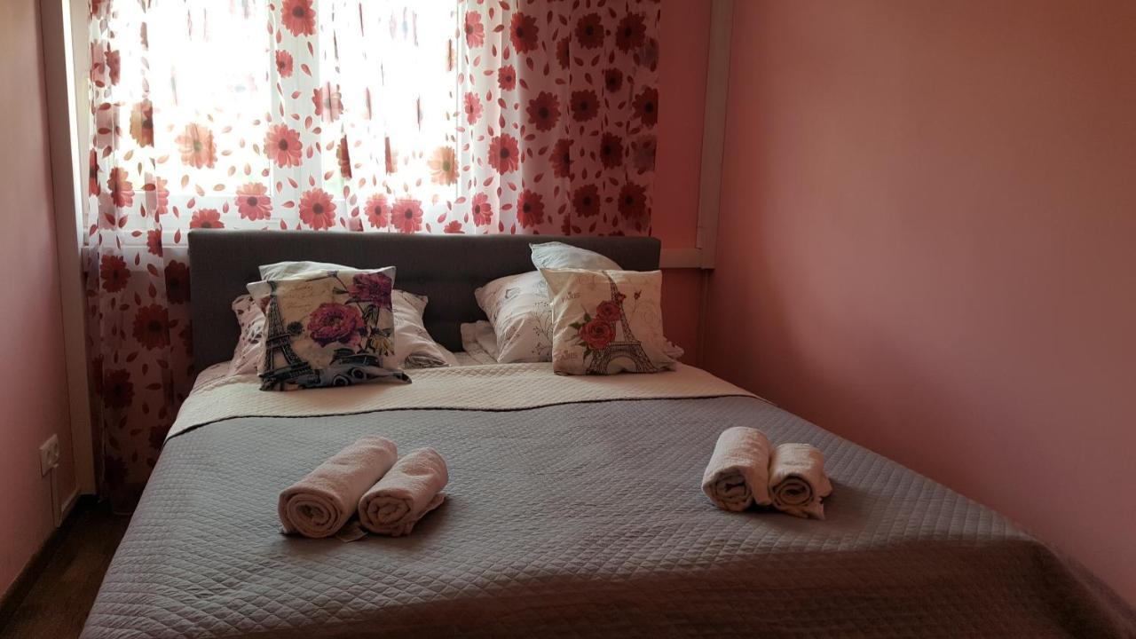 Paris-Lux. Apartment Hajduszoboszlo Ngoại thất bức ảnh