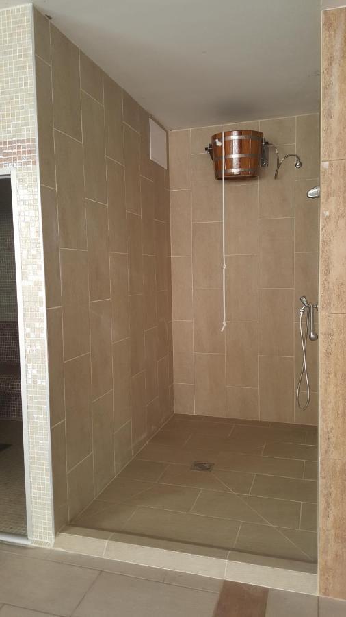 Paris-Lux. Apartment Hajduszoboszlo Ngoại thất bức ảnh